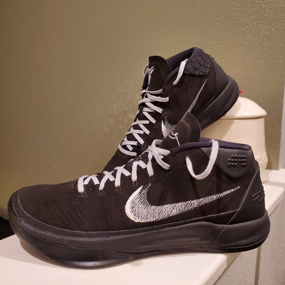 Nike Kobe A.D. Mid iD. Size 11